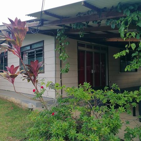 Pension Taitaa Tubuai Mataura Bagian luar foto